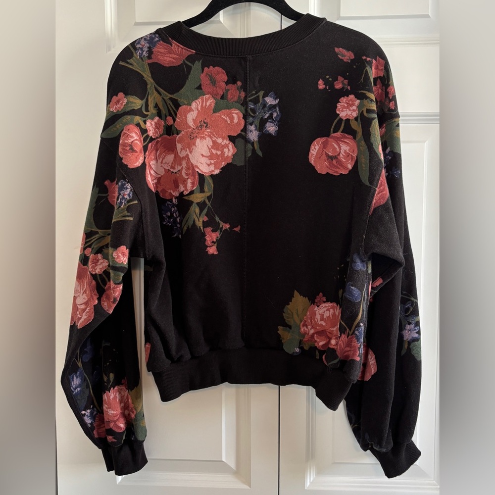 Anthropologie’s Niki Black Floral Sweatshirt from Pilcro - Picture 4 of 5